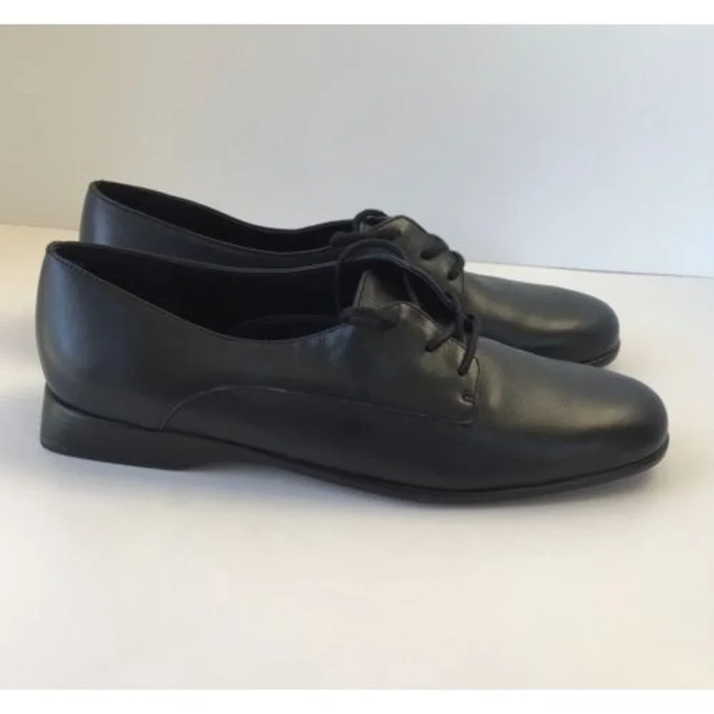 TROTTERS Women's Leather Lace Up Shoes, Deep Navy Blue (Size 9.5 N) - Picture 2 of 11